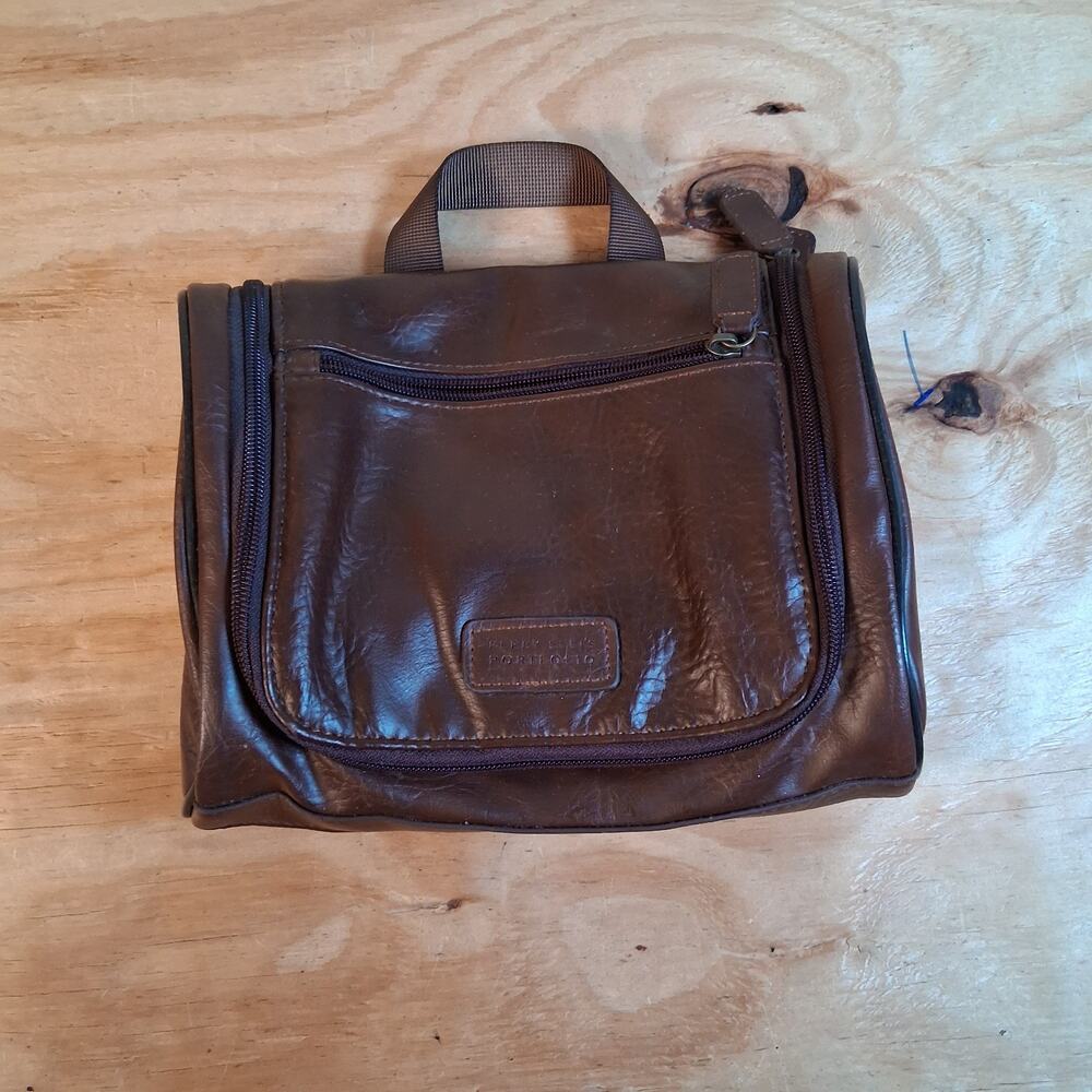 Perry Ellis Portfolio Mens Leather Travel Bag Small Toiletry Bag Brown